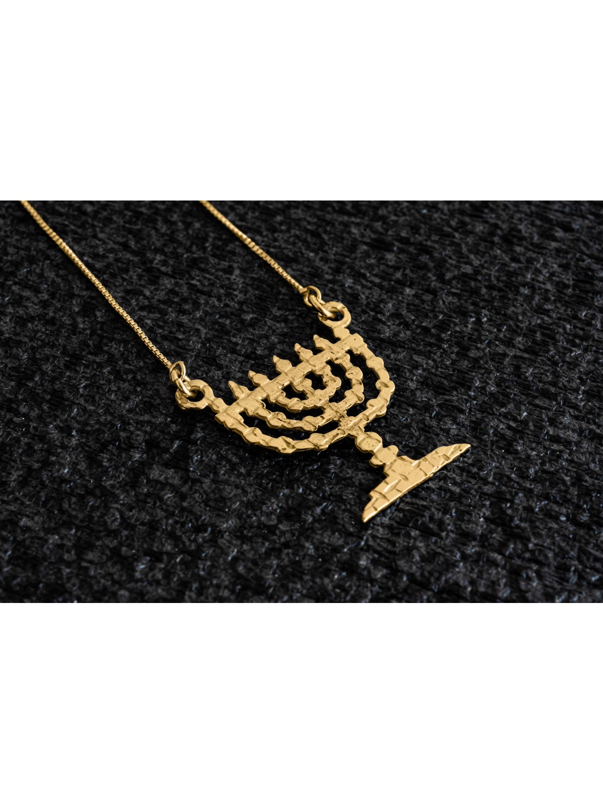 שרשרת חנוכיות שבעת סניפים מזהב לבן, מתנות חתונה יהודיות, ישרא